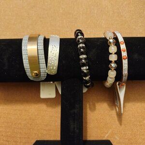 Set Of 5 Womens Assorted Bracelets With Gold Silver Black & White Accents